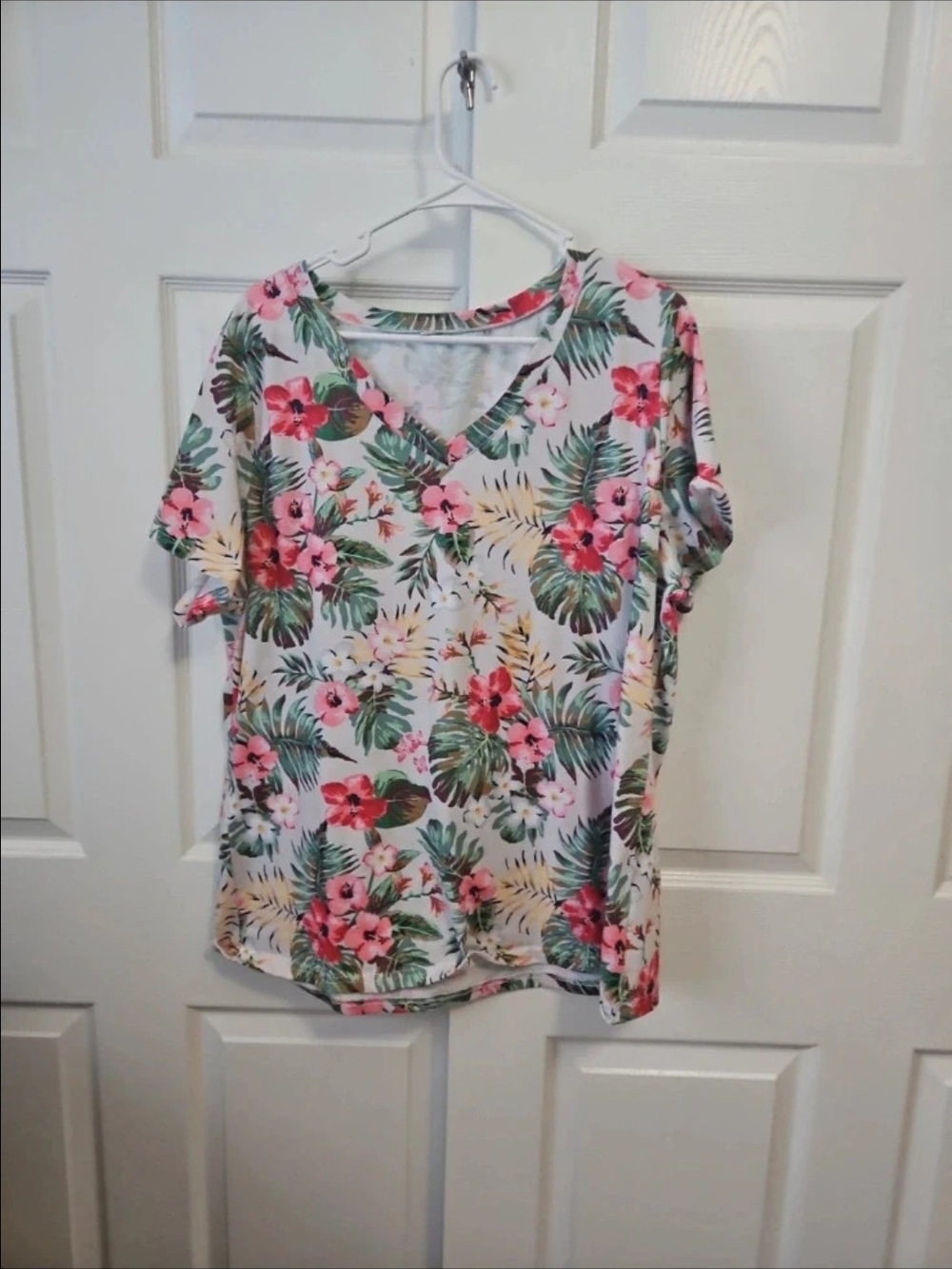Floral V-Neck Short Sleeve Top - Pink/Green